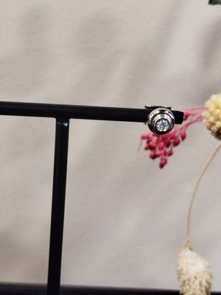 Pendientes oro blanco de 18k punto luz diamante