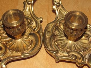 Antigua pareja candelabros porta velas bronce