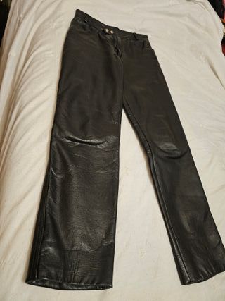 PANTALON DE CUERO