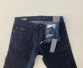 Calvin Klein Jeans. Pantalón vaquero skinny. W30