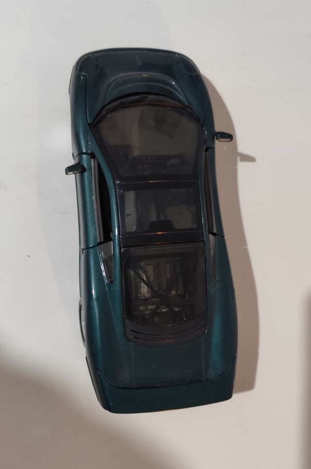 Jaguar xj 220 1/24