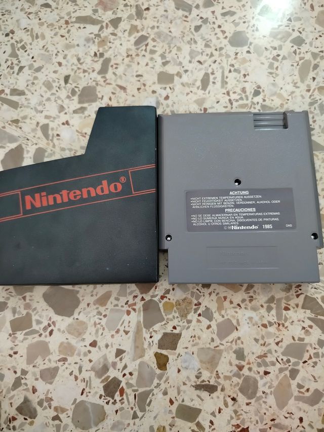 Isolated Warrior videojuego Nintendo con caja