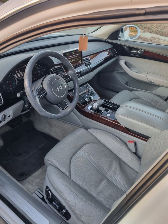 Audi A8 2010