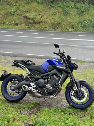 YAMAHA MT09