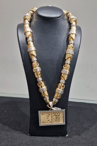 COLGANTE  ORO 18KT, CADEN VENDIDAD