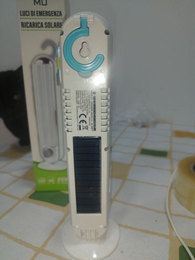 Luz de emergencia recargable