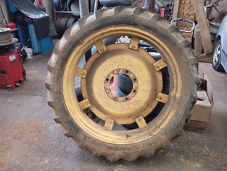 Rueda John Deere 