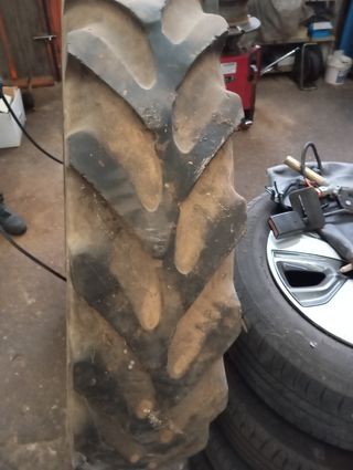 Rueda John Deere 