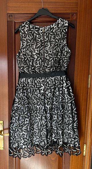 Vestido Yera fiesta negro y blanco. Talla 44