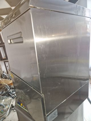 Lavavajillas industrial