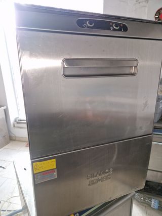 Lavavajillas industrial