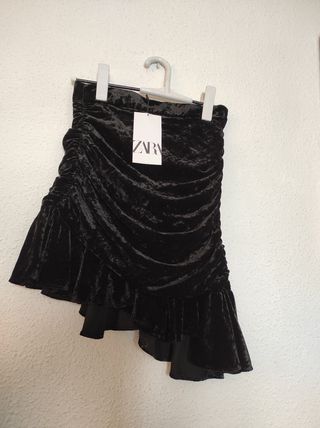 Falda terciopelo Zara