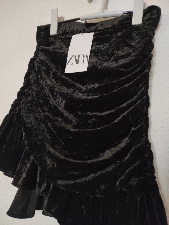 Falda terciopelo Zara