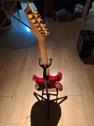 Harley Benton con Floyd Rose + Correa + Afinador