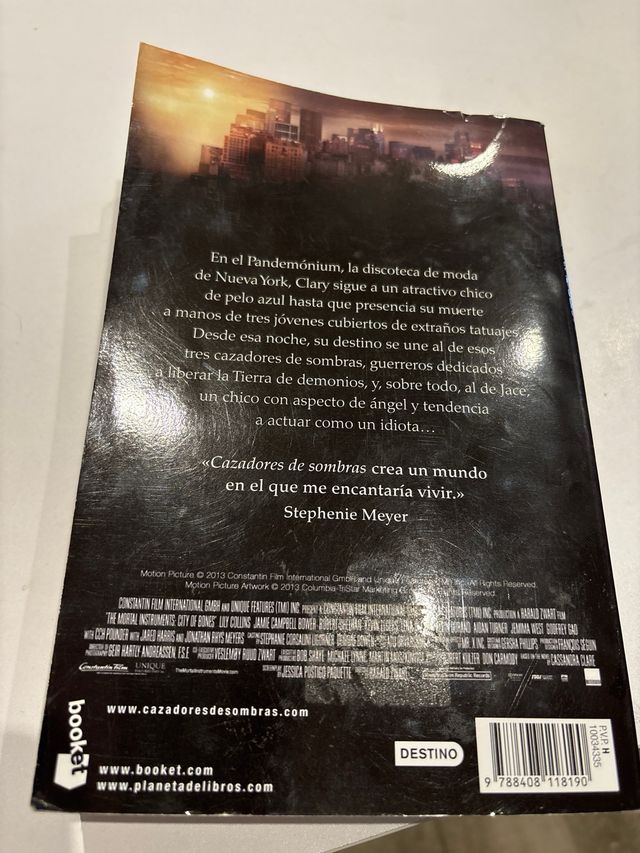 Ciudad de hueso. Cazadores de sombras 1: Caza