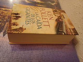 La caída de los gigantes (The Century 1) (Spanish Edition)