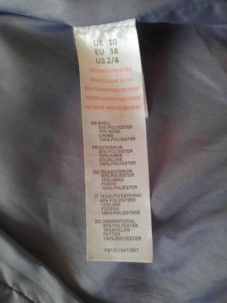 Abrigo de paño entallado