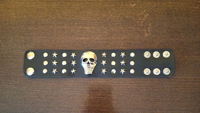 - Muñequera calavera