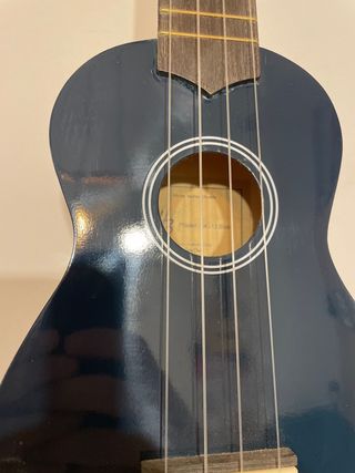 Ukelele soprano azul oscuro