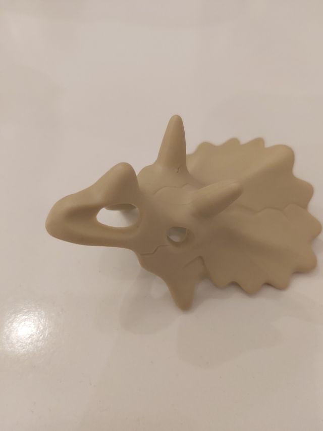 Cráneo fósil playmobil