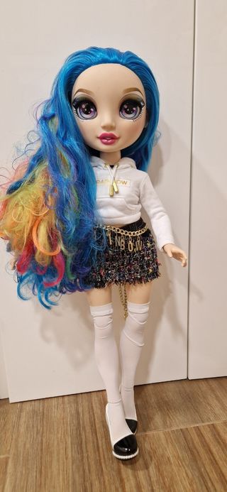 Rainbow High Amaya Muñeca Grande 60cm XXL