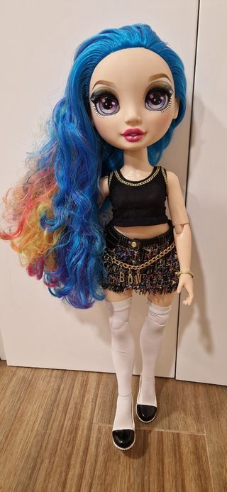 Rainbow High Amaya Muñeca Grande 60cm XXL