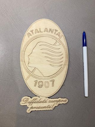 Stemma Atalanta in legno 