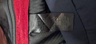 Traje hombre azul y rojo