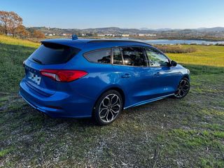 Ford Focus ST Line Ecoboost
