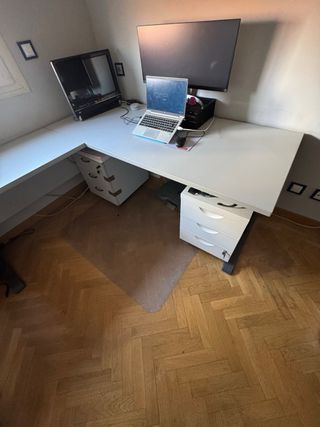 Escritorio esquinero