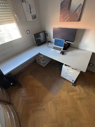 Escritorio esquinero