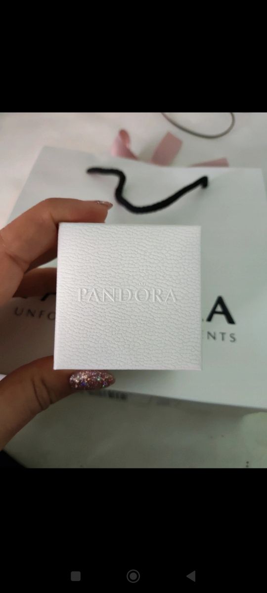 Lettera cubica Pandora T