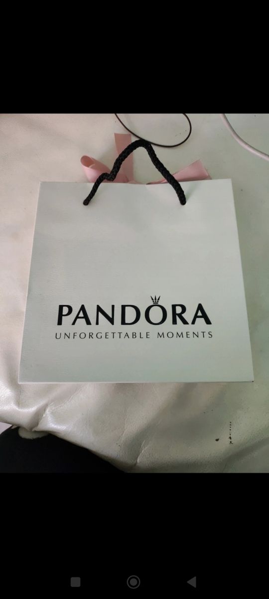 Lettera cubica Pandora T