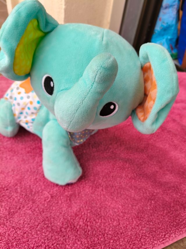 Elefantito con sonidos