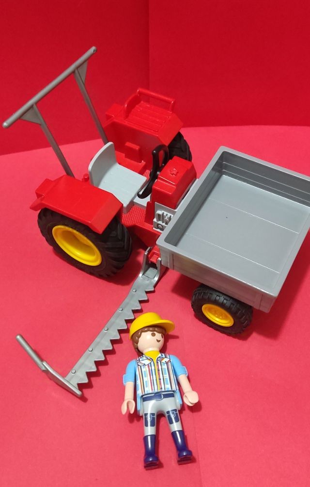 Playmobil tractor