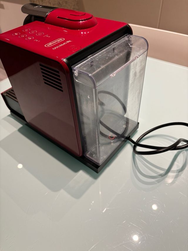 Cafetera Nespresso DeLonghi