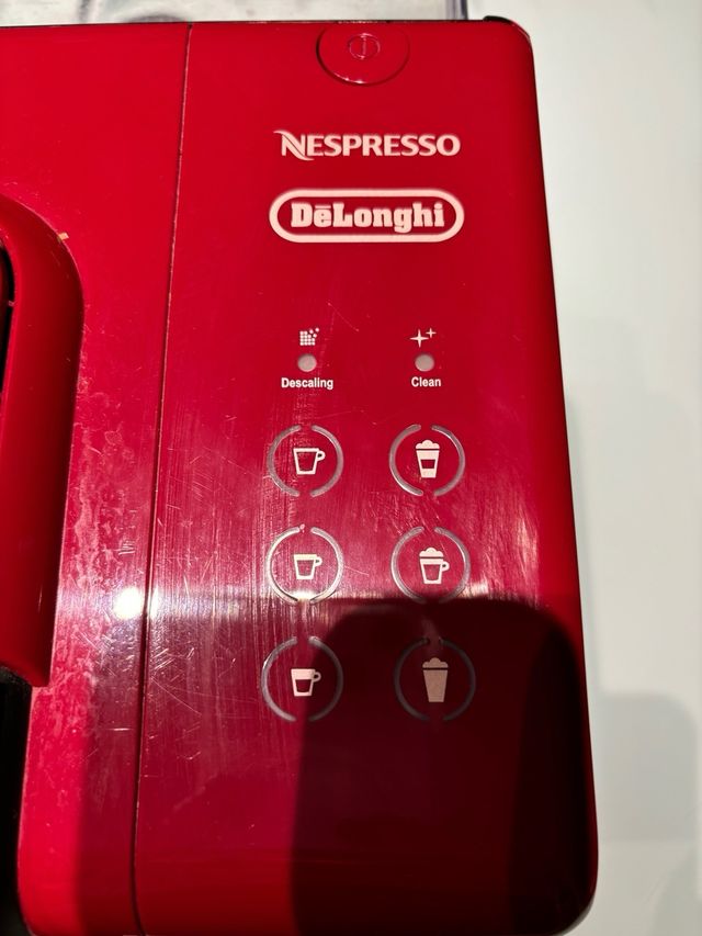Cafetera Nespresso DeLonghi
