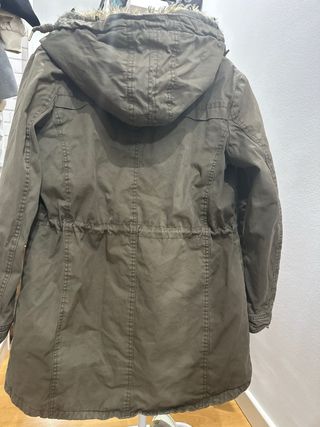 Abrigo largo PULL BEAR. talla  L