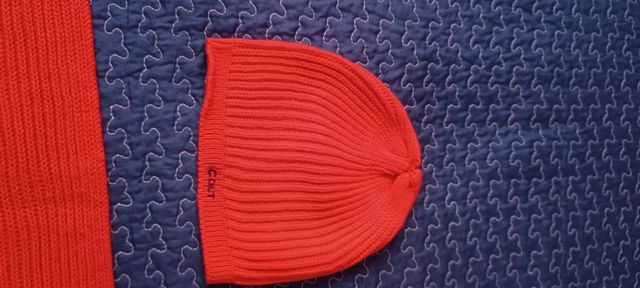 Completo sciarpa e cappellino