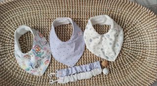 Pack baberos bandana + chupetero