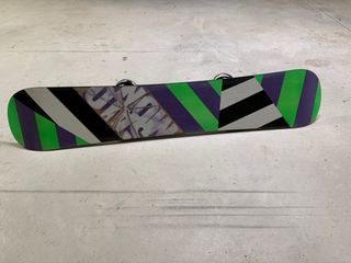 Tabla snowboard fijaciones y botas