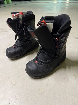 Tabla snowboard fijaciones y botas