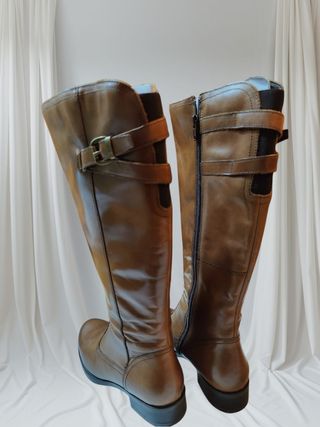 Botas altas piel marrones