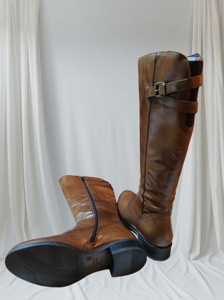 Botas altas piel marrones