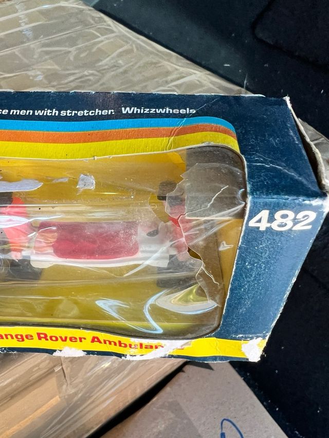 Ambulancia Range Rover 482 de Corgi Toys 1974