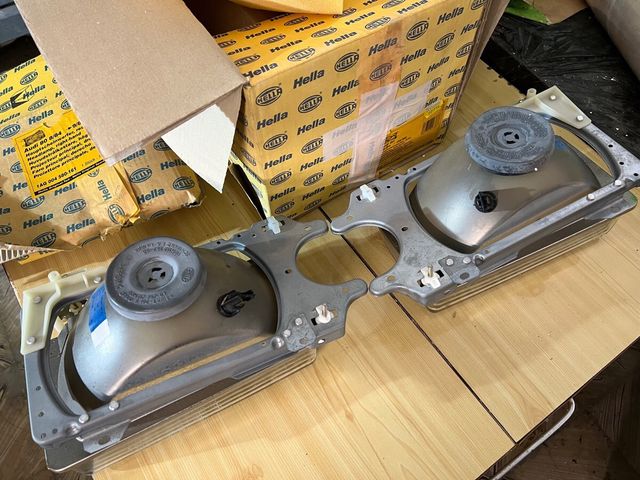 Pareja FAROS.OPTICAS AUDI 80.B2.NUEVOS