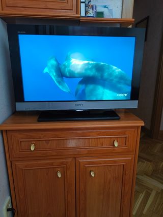 TELEVISOR SONY BRAVIA DE 27 PULGADAS.