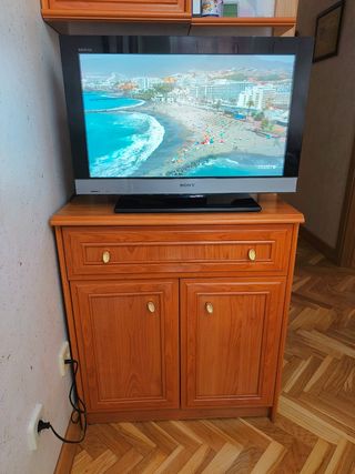 TELEVISOR SONY BRAVIA DE 27 PULGADAS.
