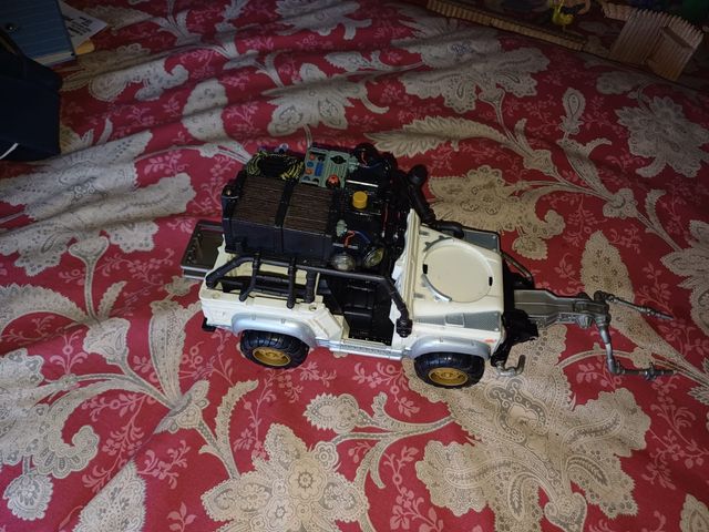 COCHE JEEP DE JUGUETE