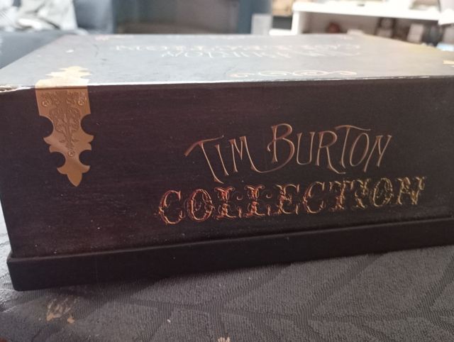 Caja de plumas muy bonita para col